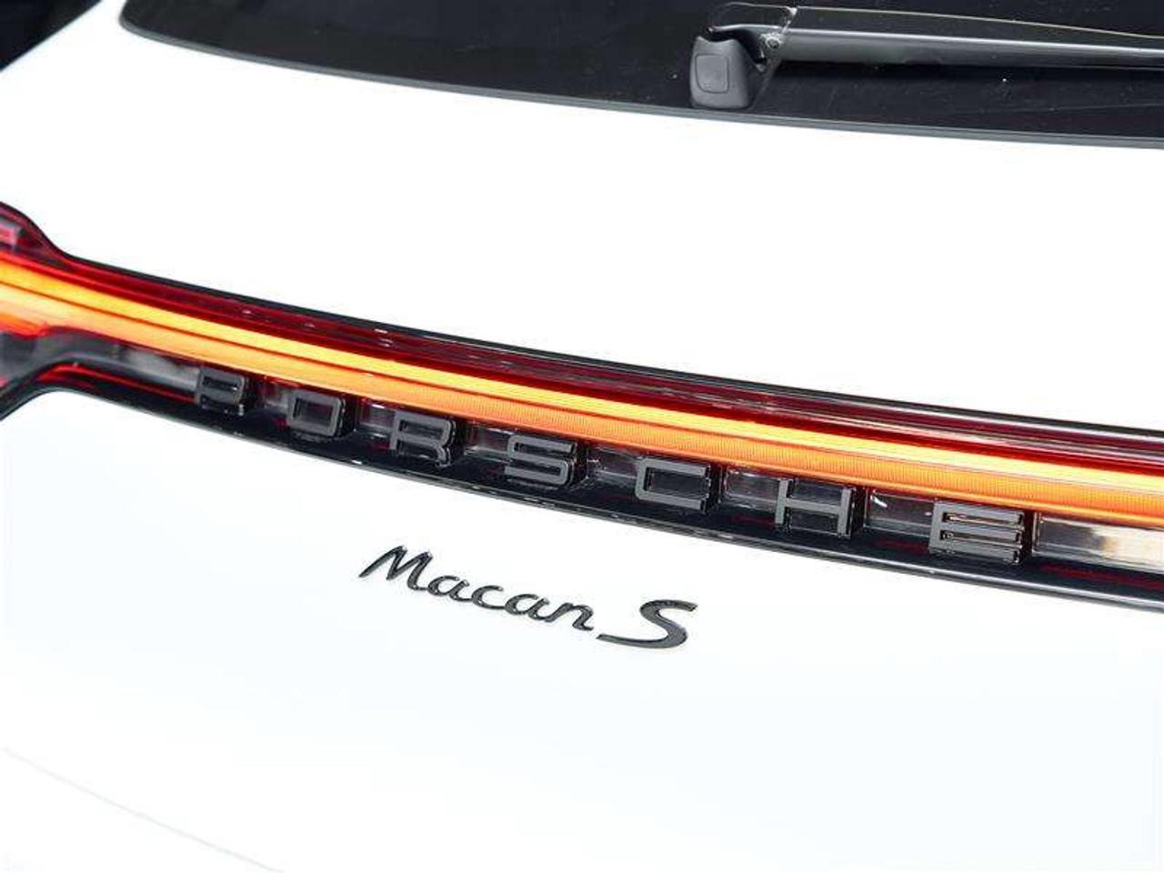 2023 Porsche Macan S Photo