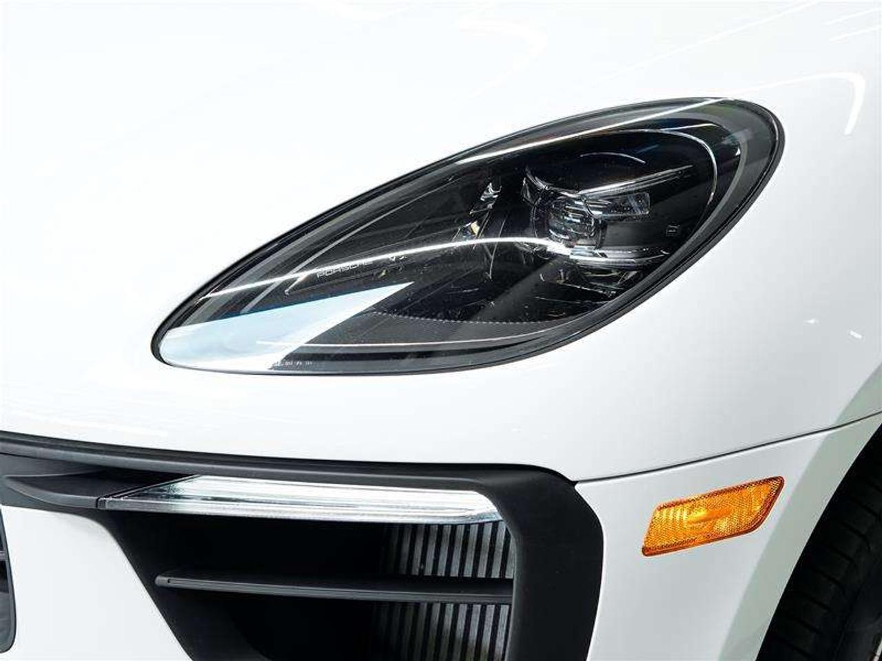 2023 Porsche Macan S Photo