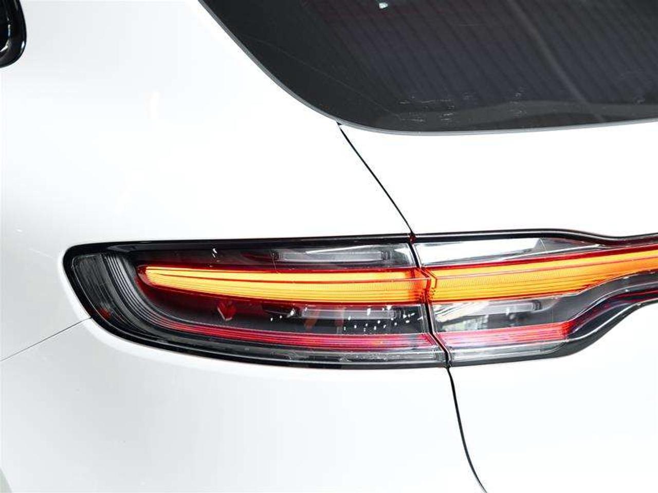 2023 Porsche Macan S Photo