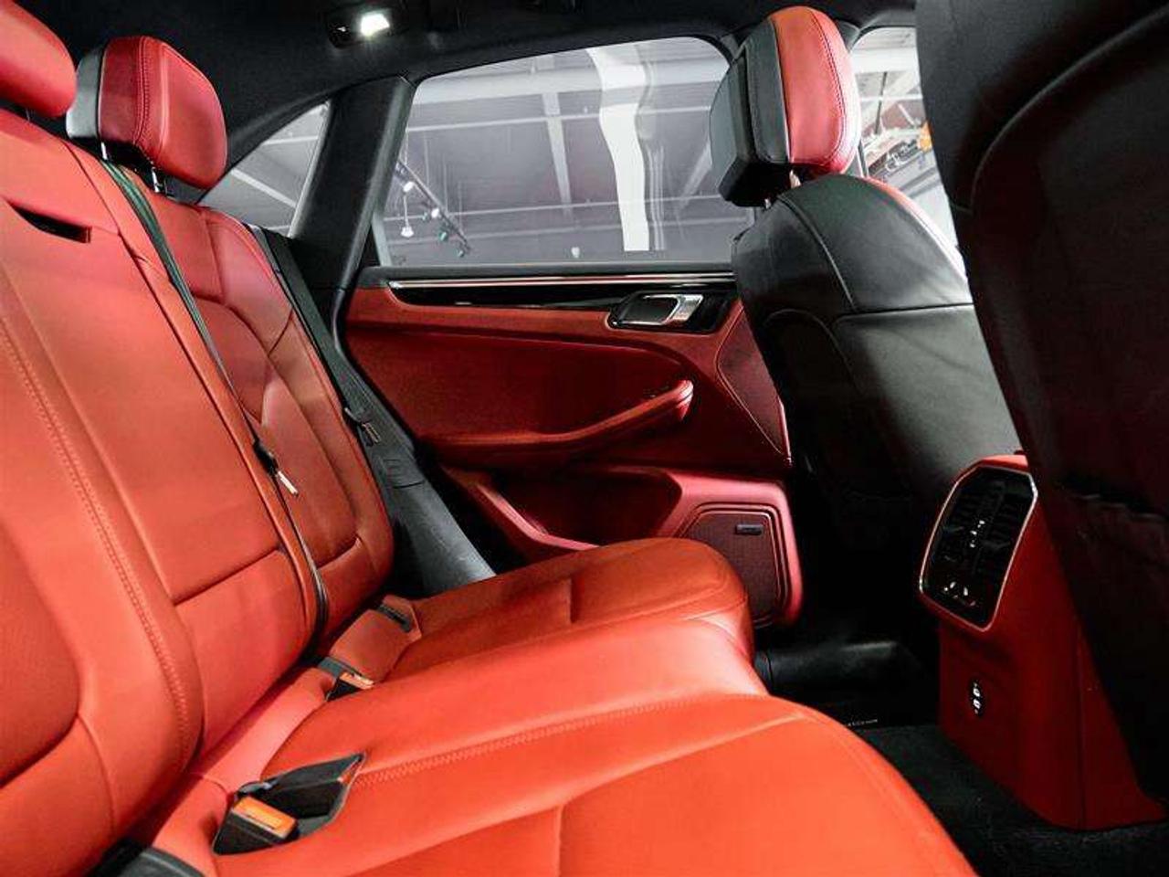 2023 Porsche Macan S Photo