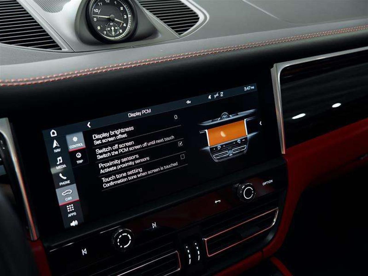 2023 Porsche Macan S Photo