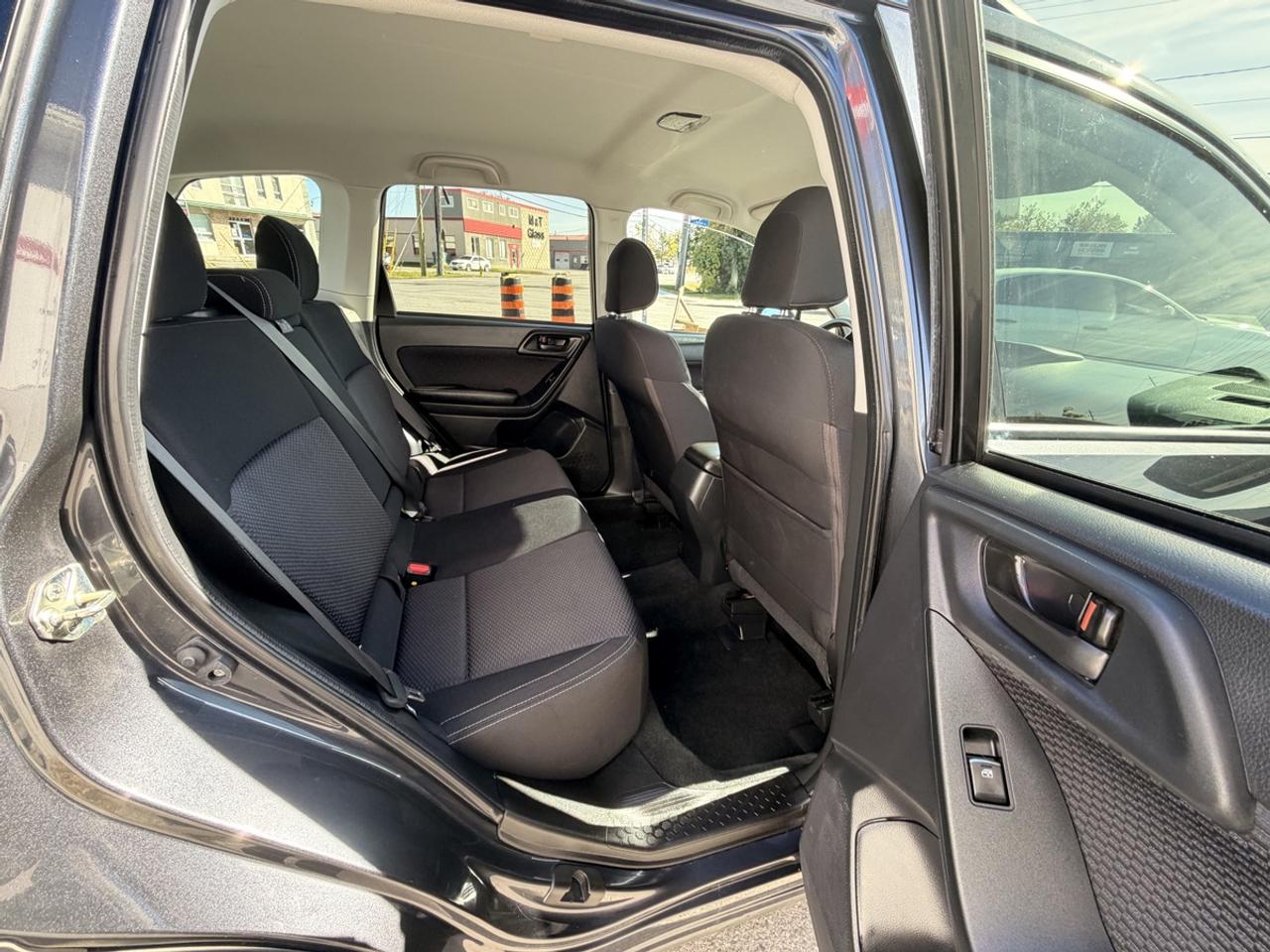 2017 Subaru Forester 2.5i Convenience Photo