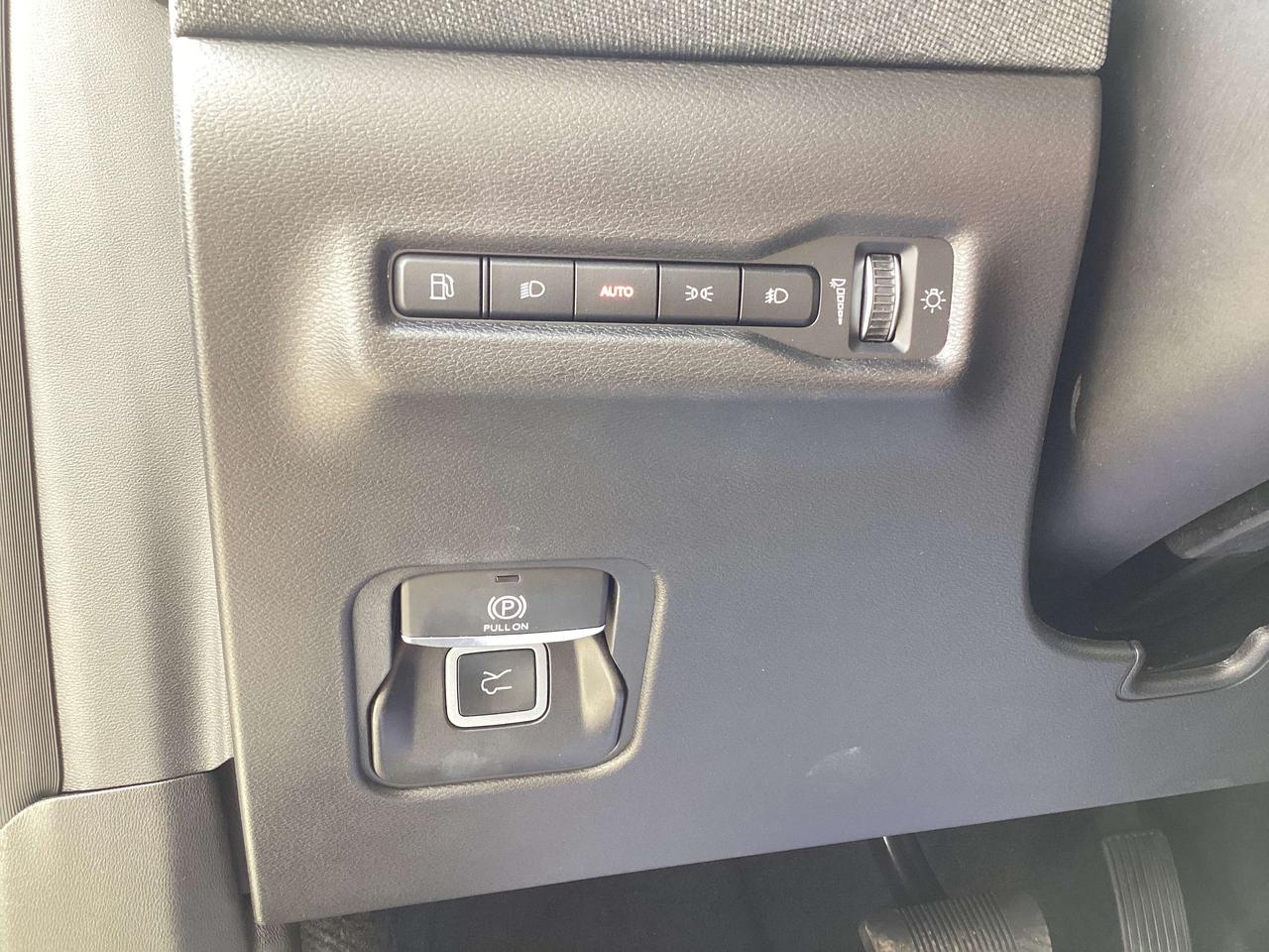 2026 Jeep Cherokee laredo Photo