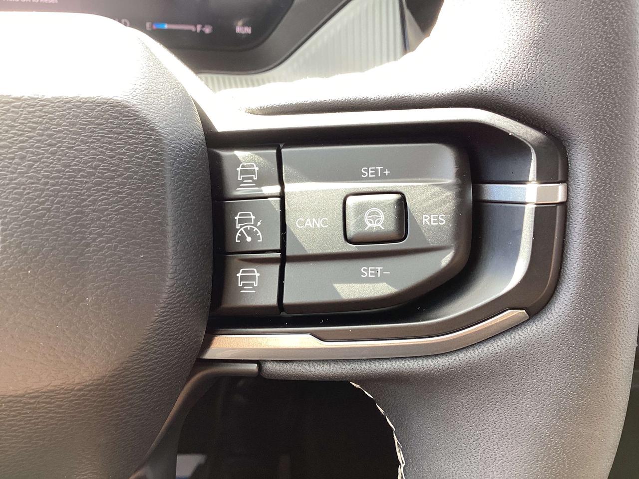 2026 Jeep Cherokee laredo Photo