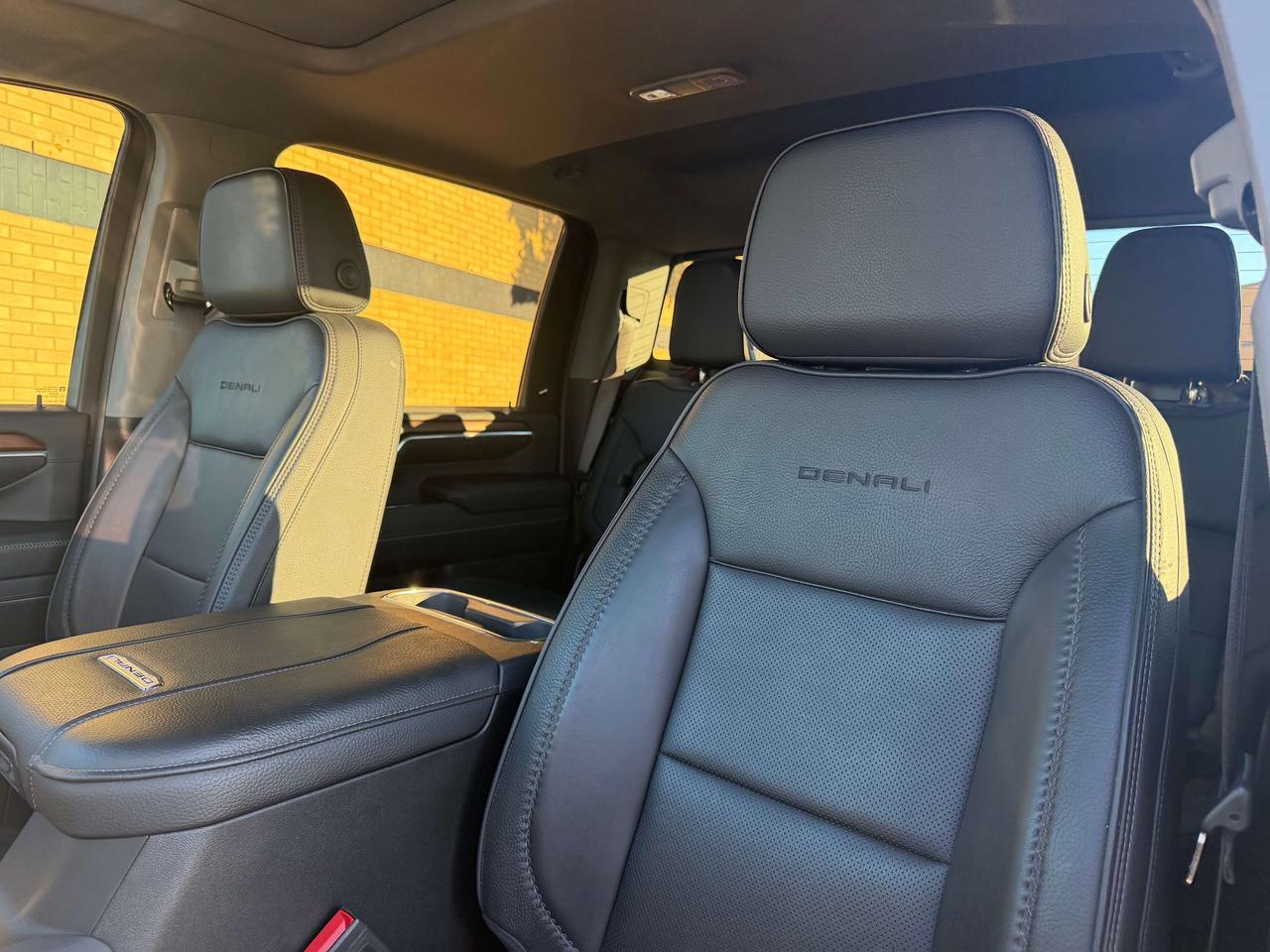 2025 GMC SIERRA 2500HD Denali 6.6L Gas Leather Roof Service records 4X4 Photo