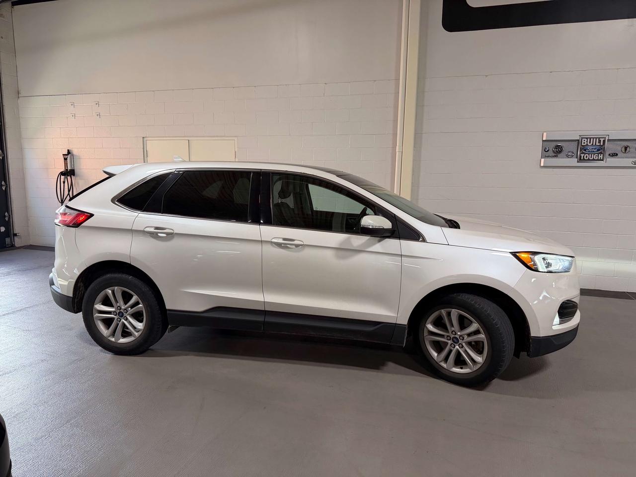 2019 Ford Edge SEL AWD LEATHER ROOF NAVIGATION CERTIFIED Photo