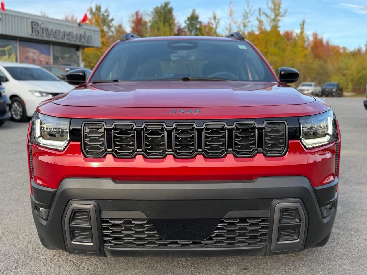 2026 Jeep Cherokee LAREDO 4x4 Photo