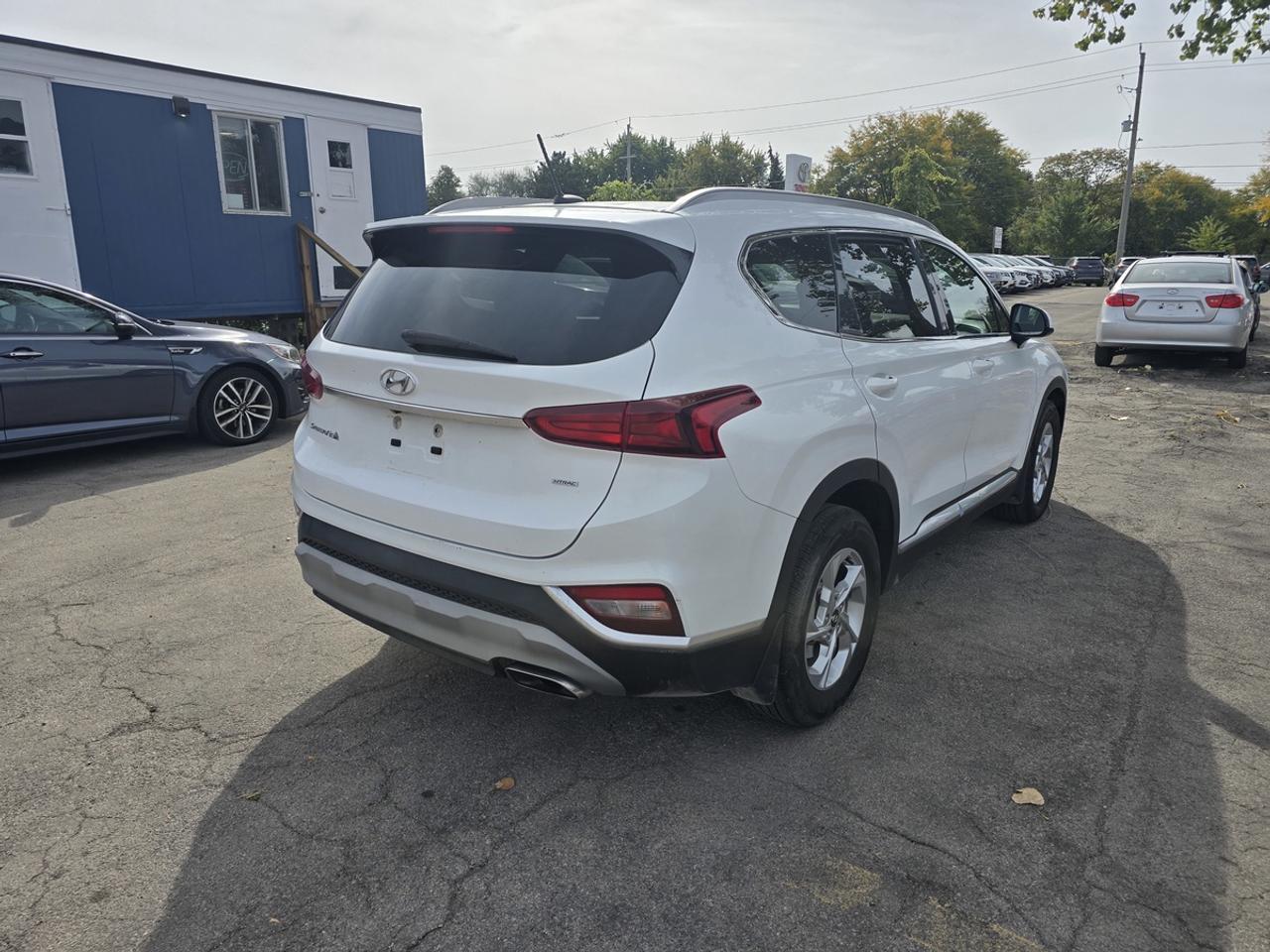 2019 Hyundai Santa Fe SE Photo