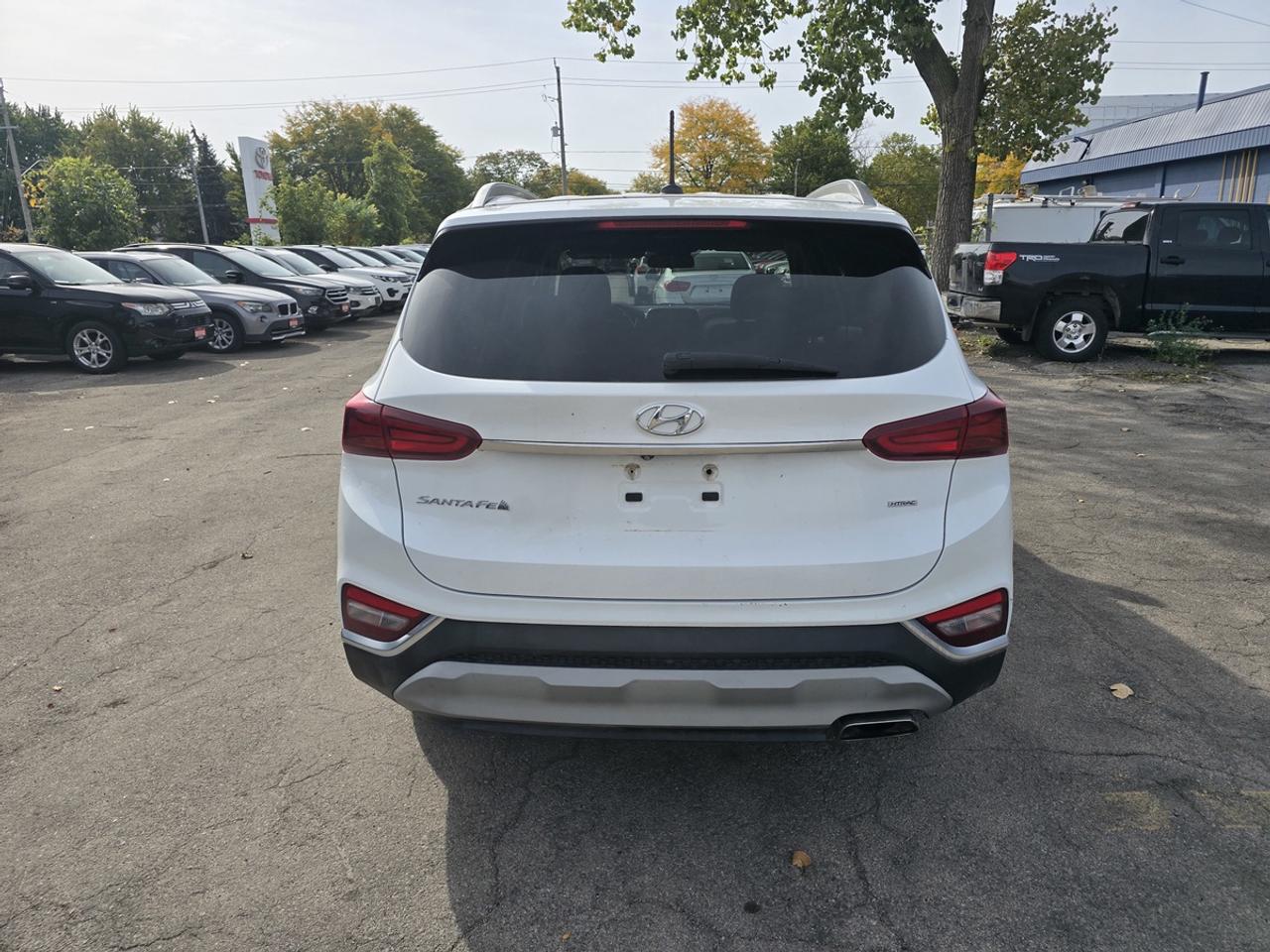 2019 Hyundai Santa Fe SE Photo