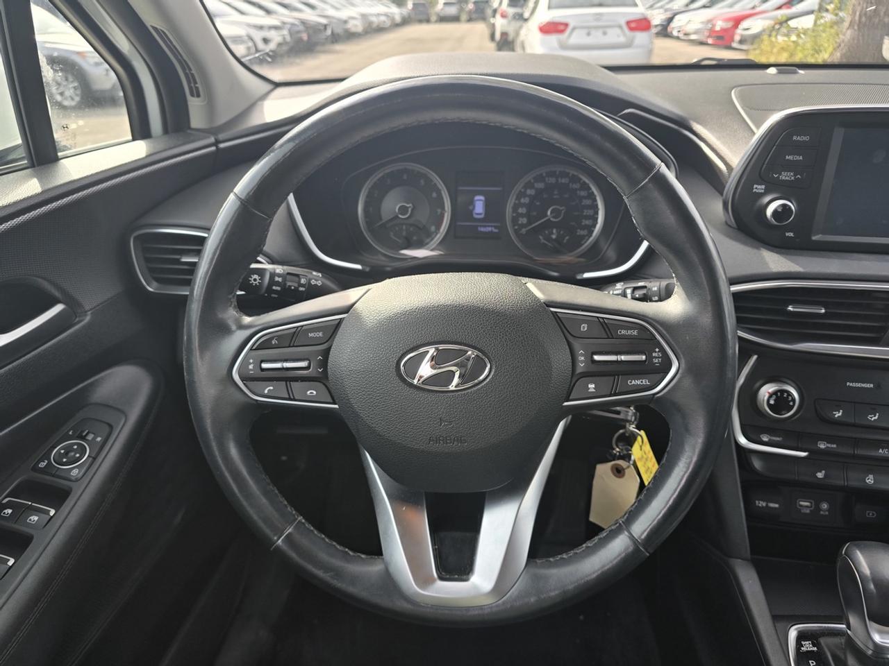 2019 Hyundai Santa Fe SE Photo