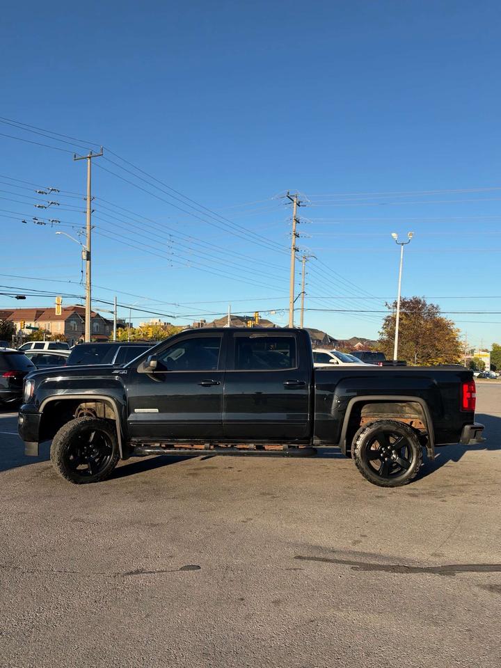 2018 GMC Sierra 1500 4WD Crew Cab 143.5 SLE Photo