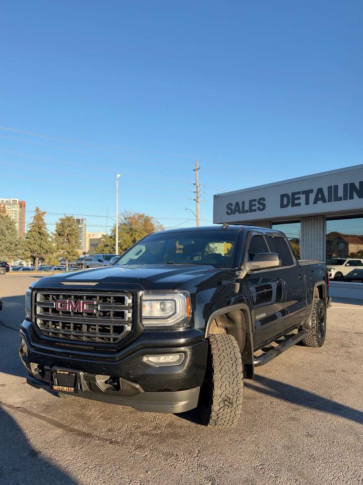 2018 GMC Sierra 1500 4WD Crew Cab 143.5 SLE Photo