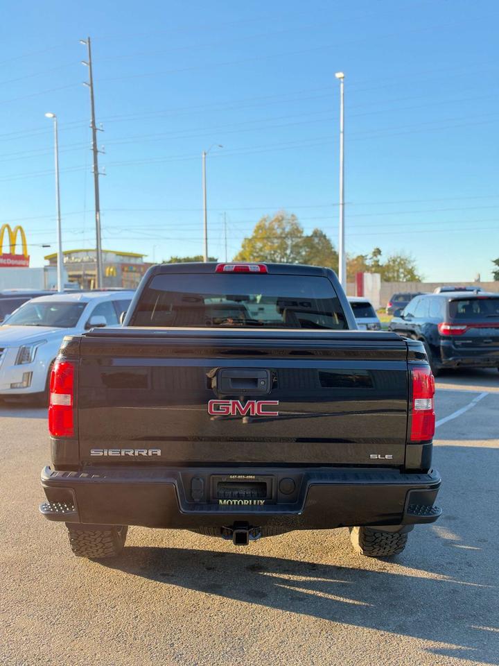 2018 GMC Sierra 1500 4WD Crew Cab 143.5 SLE Photo