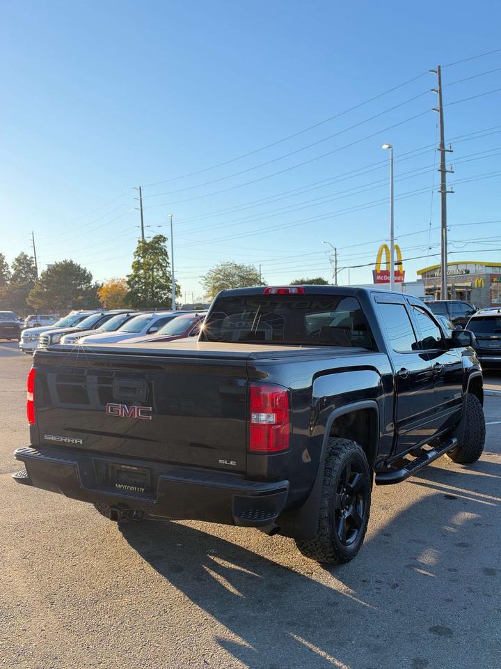 2018 GMC Sierra 1500 4WD Crew Cab 143.5 SLE Photo