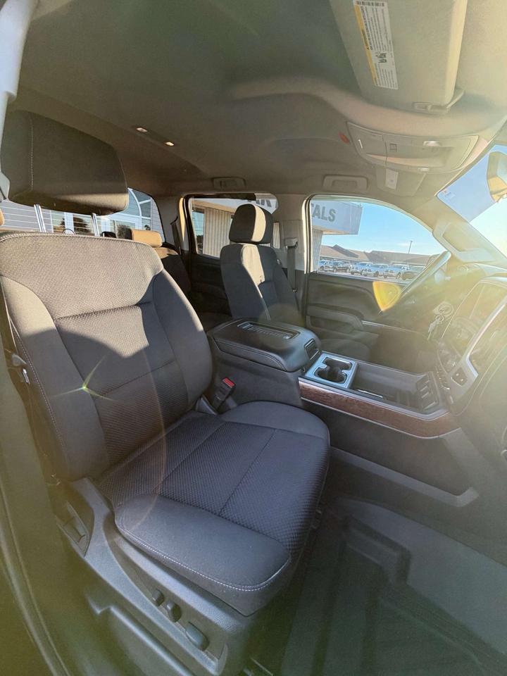 2018 GMC Sierra 1500 4WD Crew Cab 143.5 SLE Photo