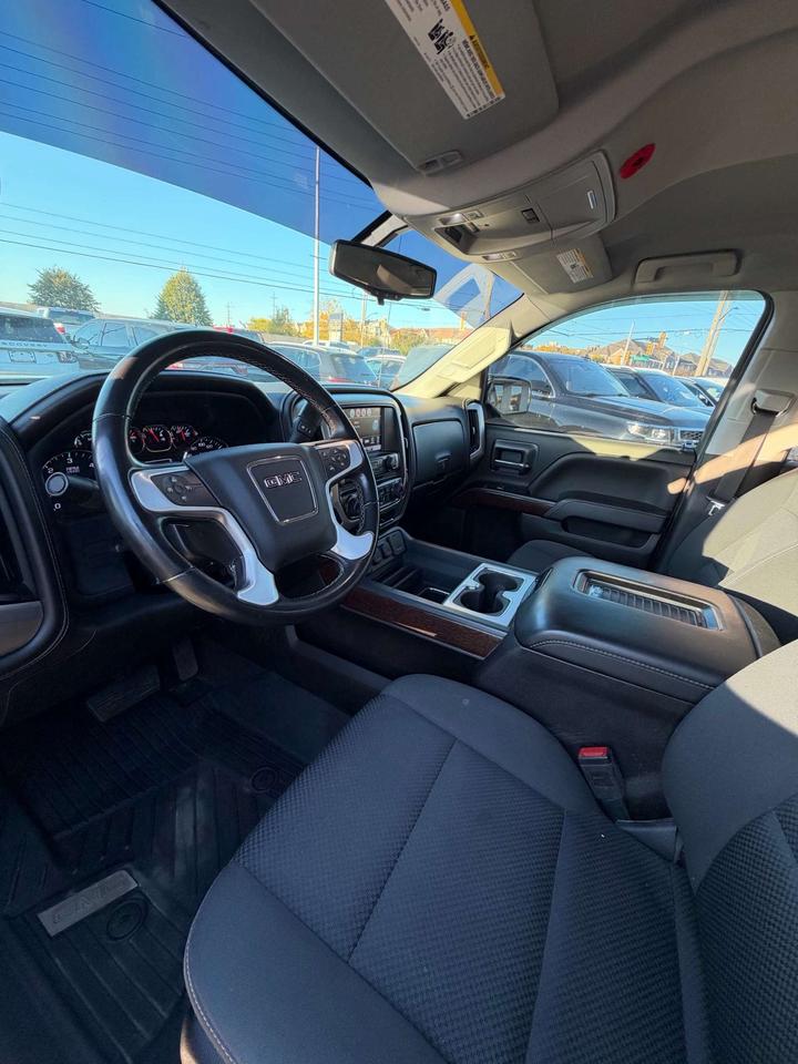2018 GMC Sierra 1500 4WD Crew Cab 143.5 SLE Photo