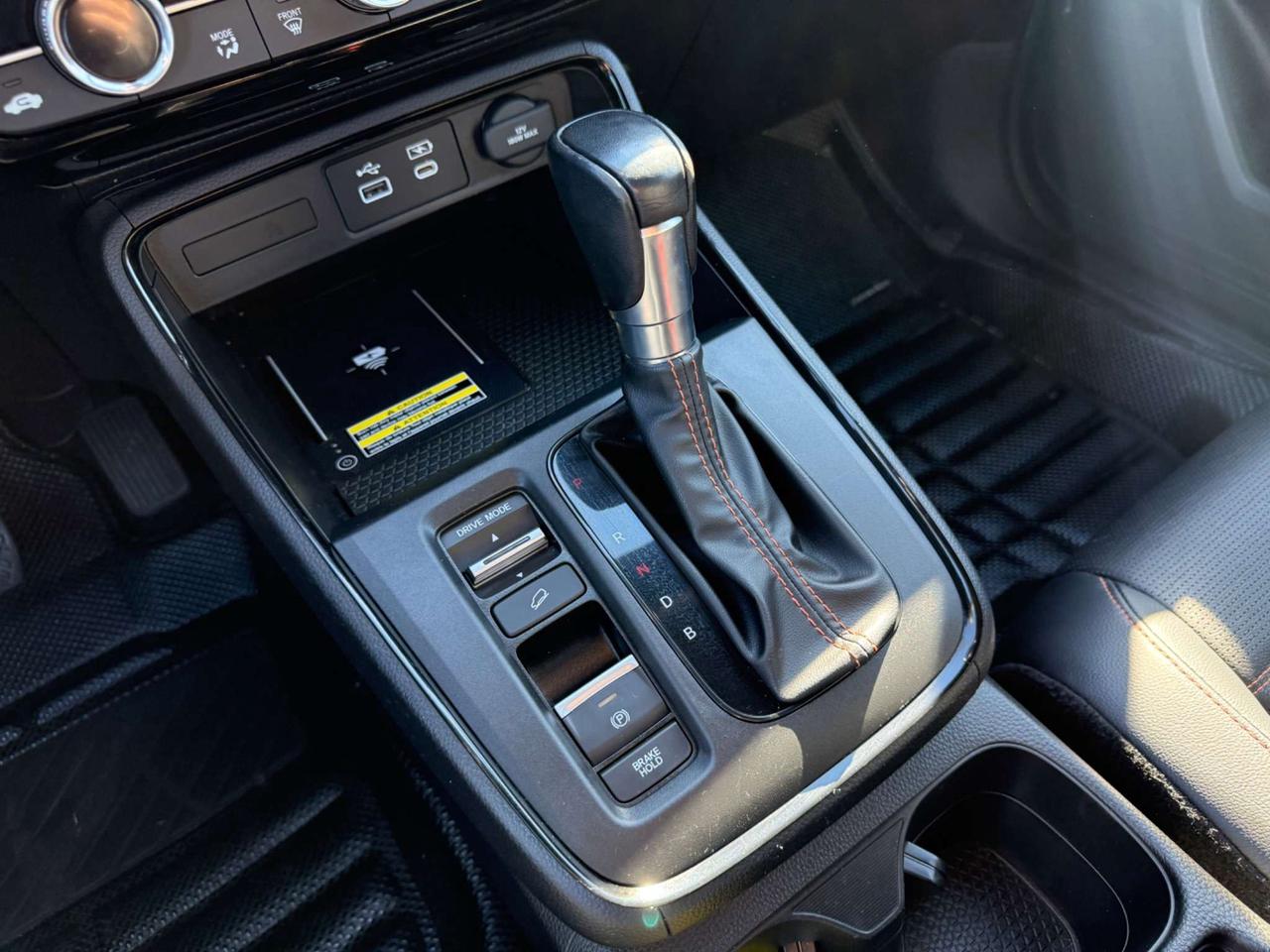 2024 Honda CR-V Touring HYBRID *CERTIFIED* Photo