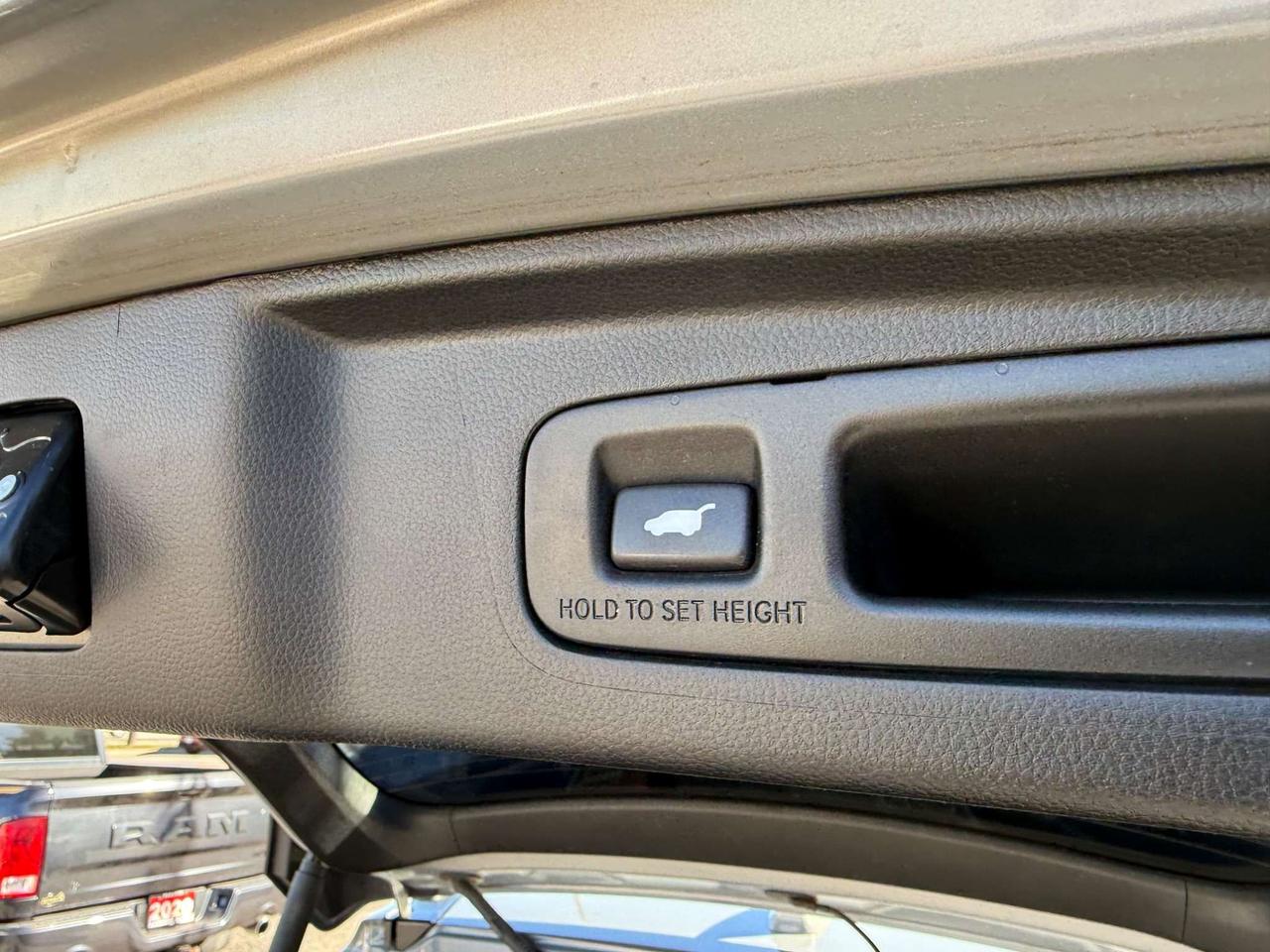 2024 Honda CR-V Touring HYBRID *CERTIFIED* Photo