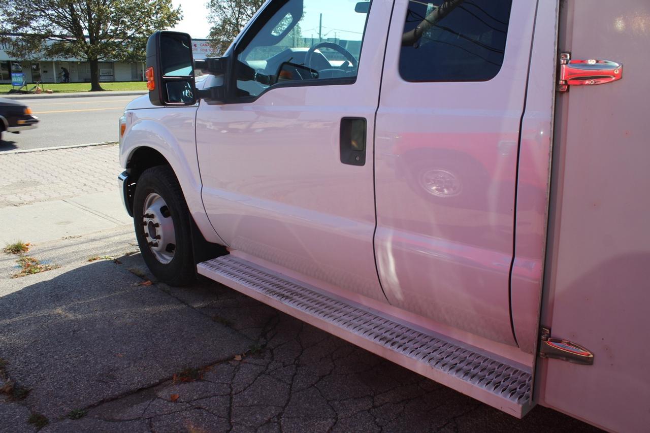 2016 Ford F-350 XLT Service body truck DRW 6.2L Gas Photo
