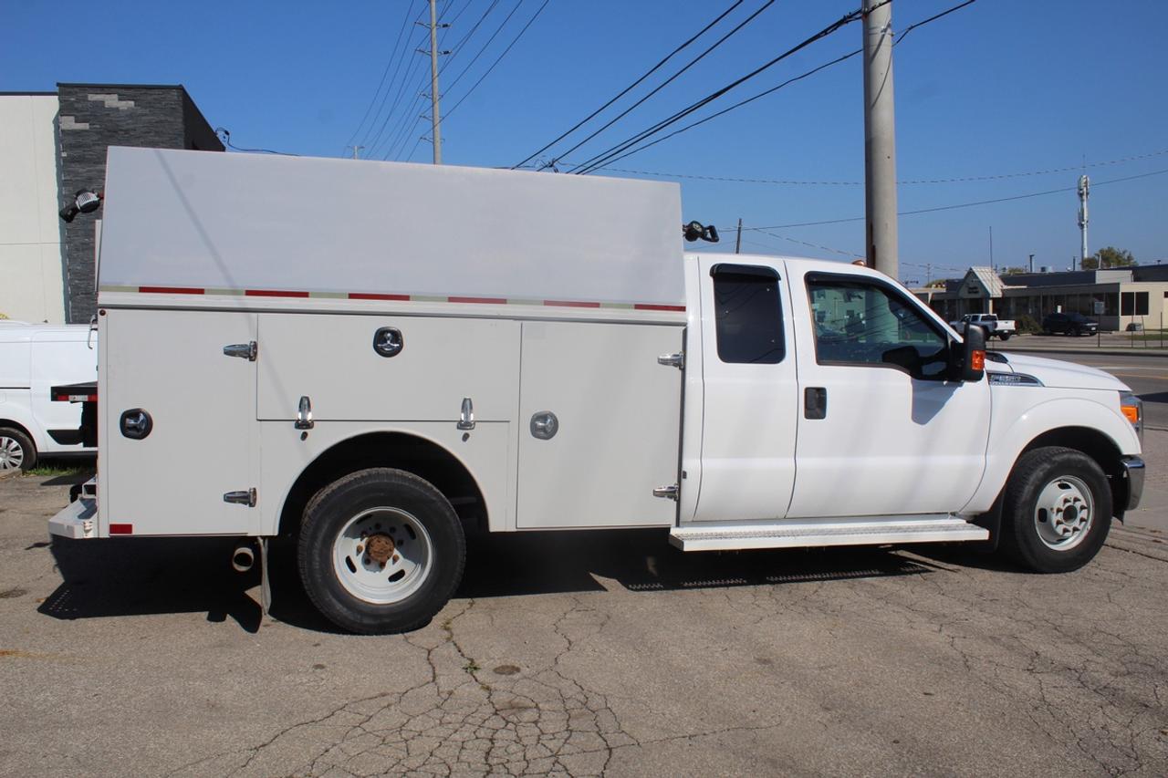 2016 Ford F-350 XLT Service body truck DRW 6.2L Gas Photo