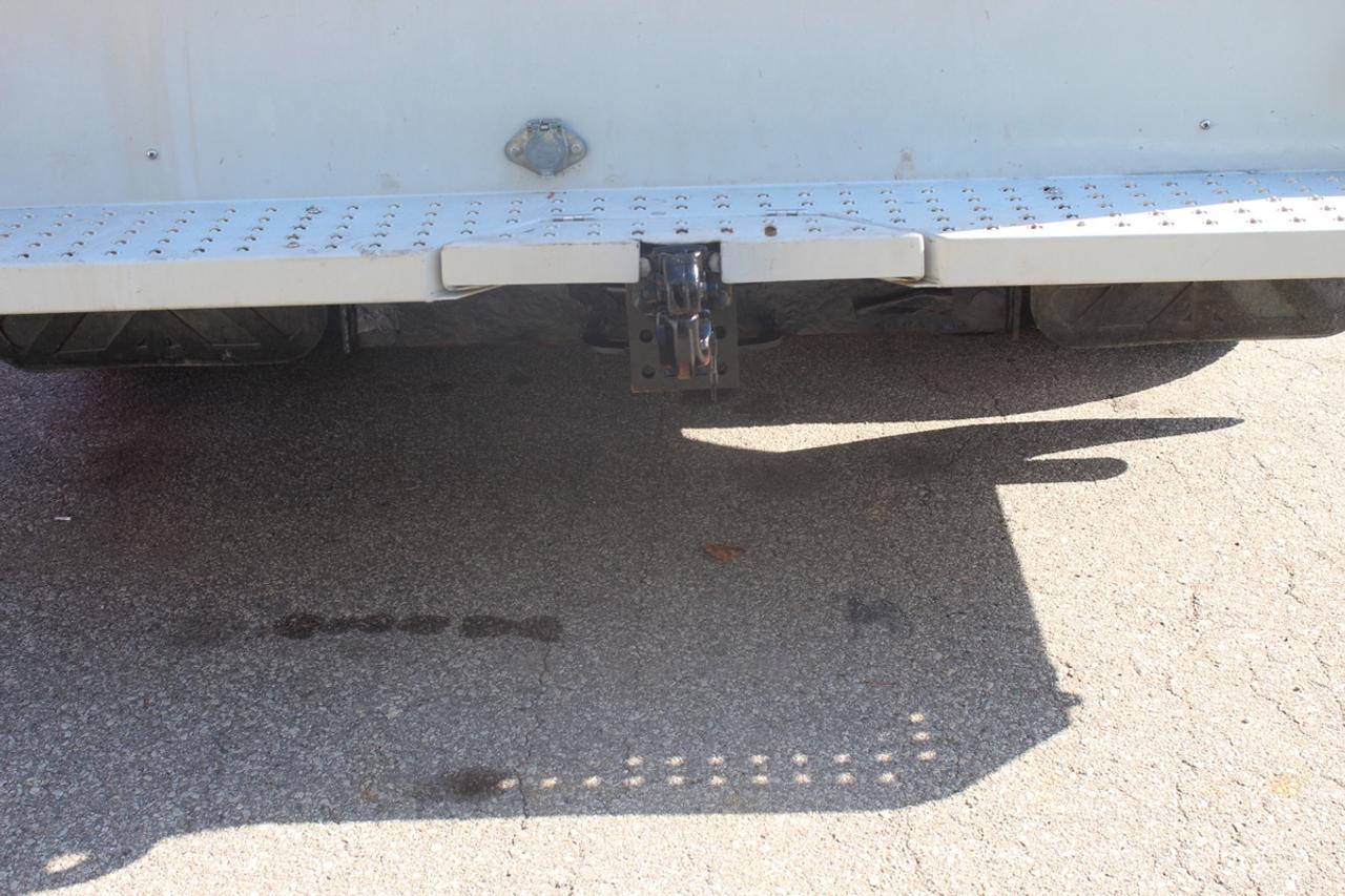 2016 Ford F-350 XLT Service body truck DRW 6.2L Gas Photo