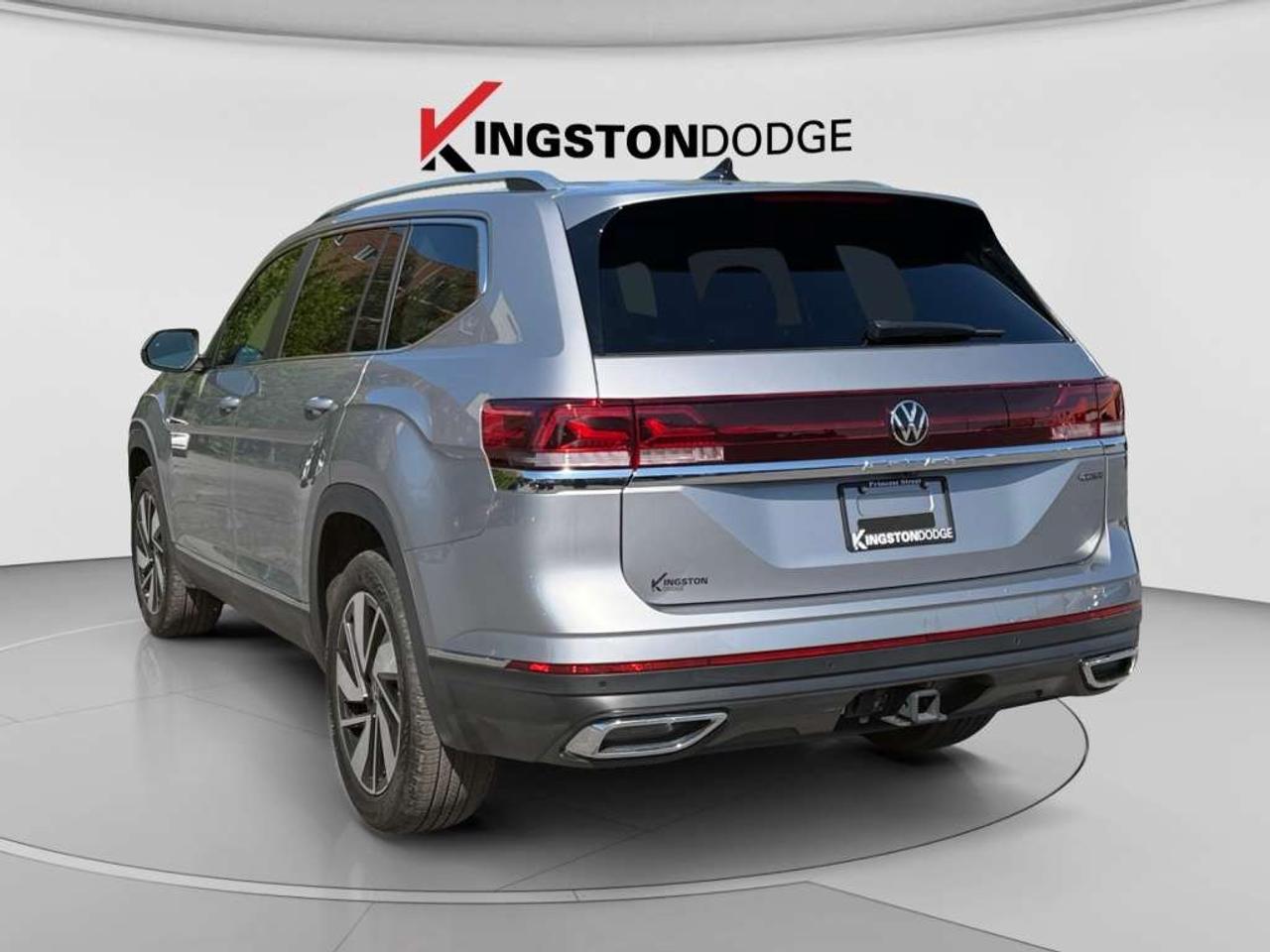 2024 Volkswagen Atlas Highline AWD Photo