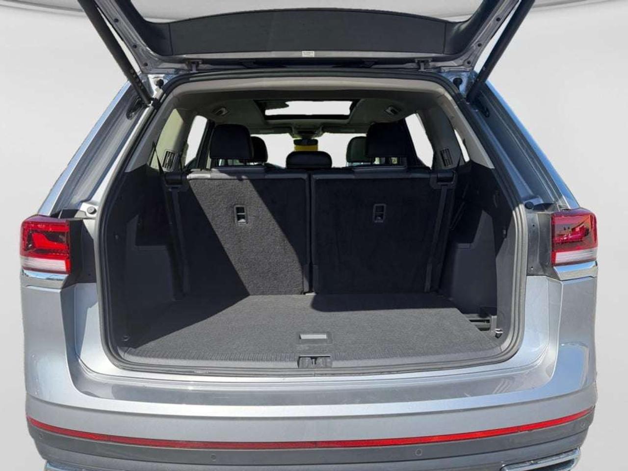 2024 Volkswagen Atlas Highline AWD Photo