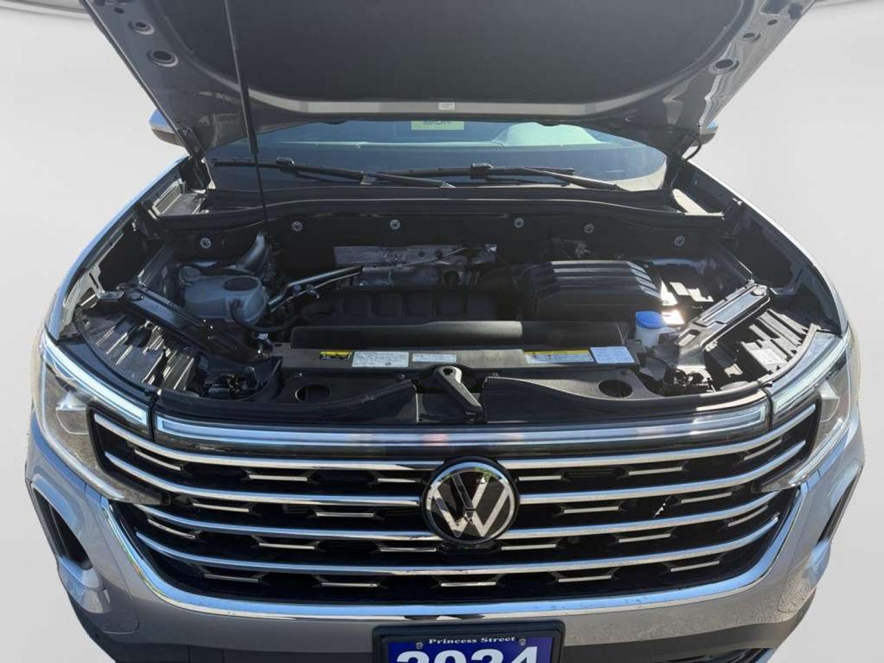 2024 Volkswagen Atlas Highline AWD Photo