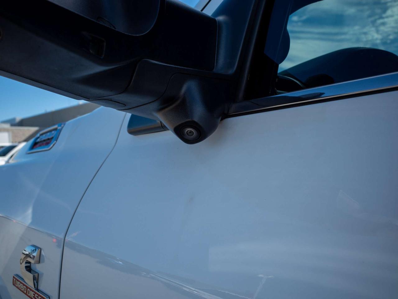 2022 RAM 2500 Limited - Retractable Running Boards   Tow Hooks Photo