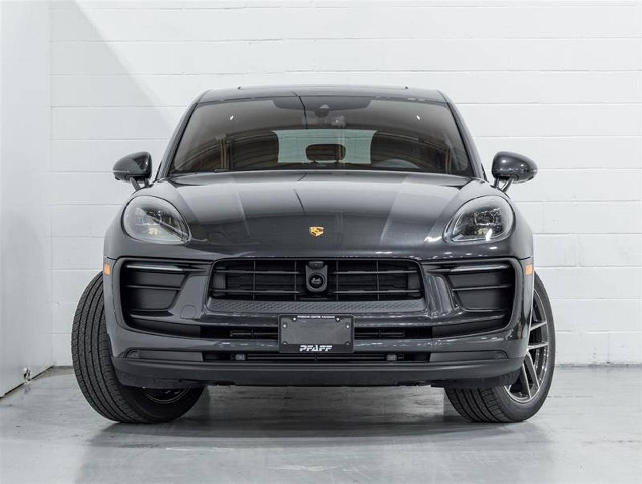 2026 Porsche Macan  Photo2