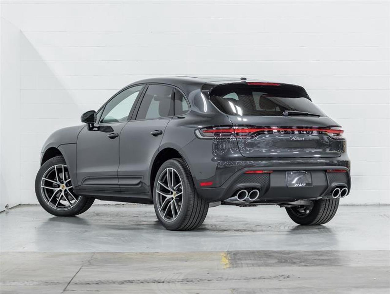 2026 Porsche Macan  Photo