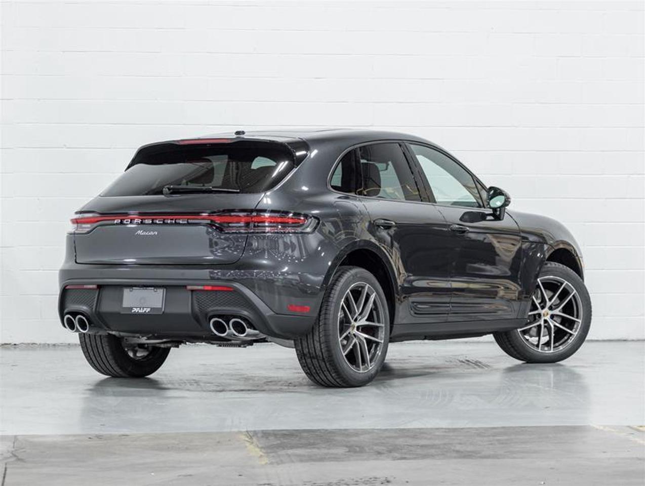 2026 Porsche Macan  Photo