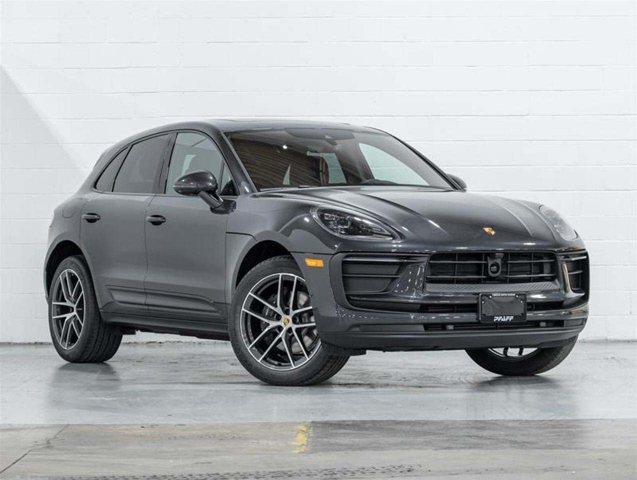 2026 Porsche Macan  Photo
