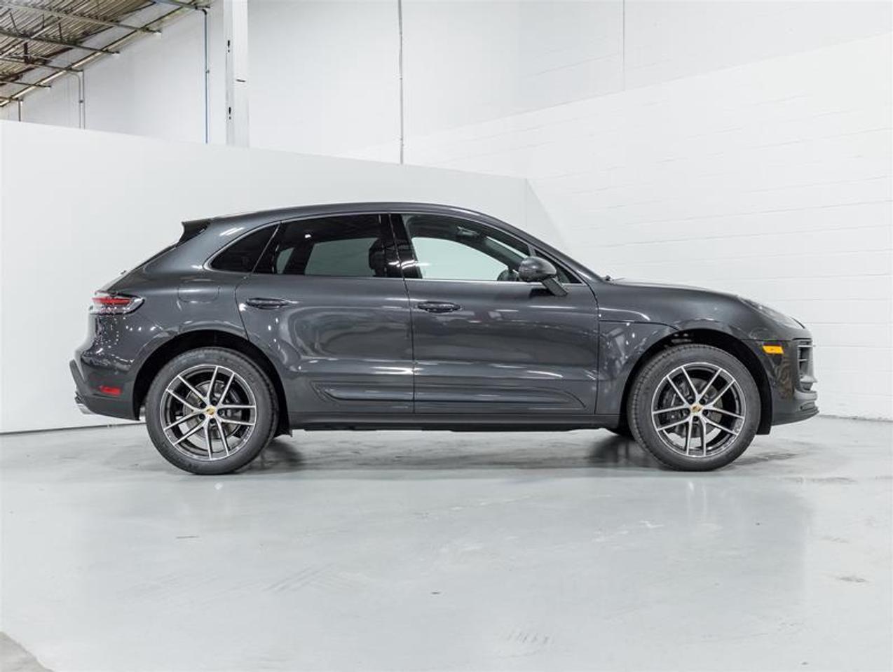 2026 Porsche Macan  Photo