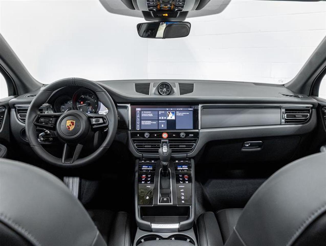 2026 Porsche Macan  Photo