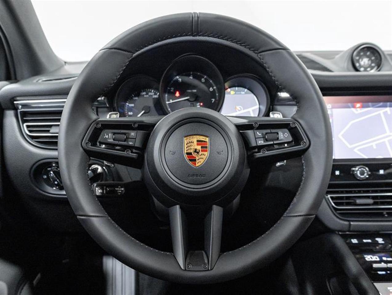 2026 Porsche Macan  Photo