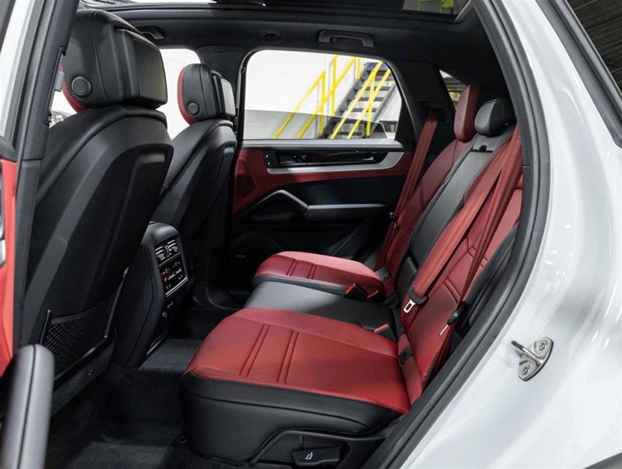 2026 Porsche Cayenne  Photo