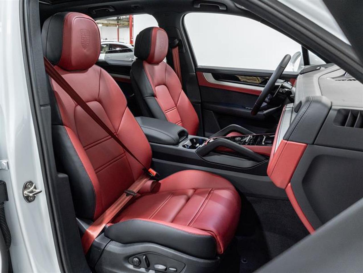 2026 Porsche Cayenne  Photo