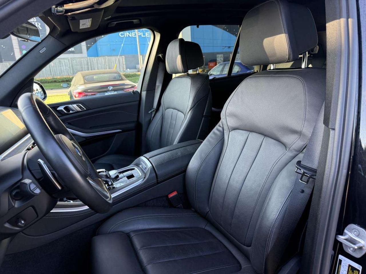 2022 BMW X5 XDRIVE40I   PREMIUM ENHACED PACKAGE   M SPORT PACKAGE   ADVANCED DRIVER ASSISTANCE Photo