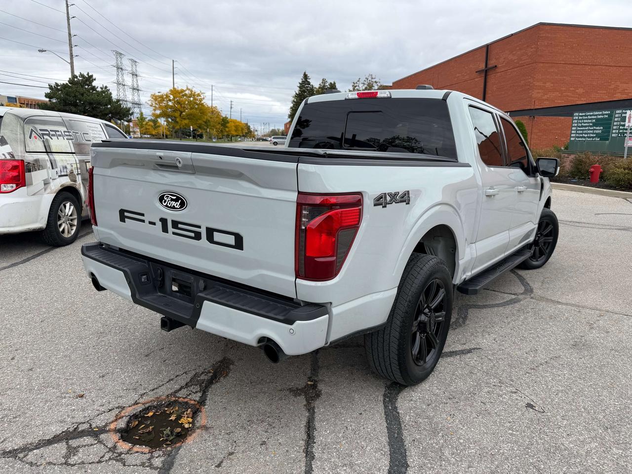 2024 Ford F-150 XLT Leather Pano Roof 2.7 Ecoboost Super Crew Photo4