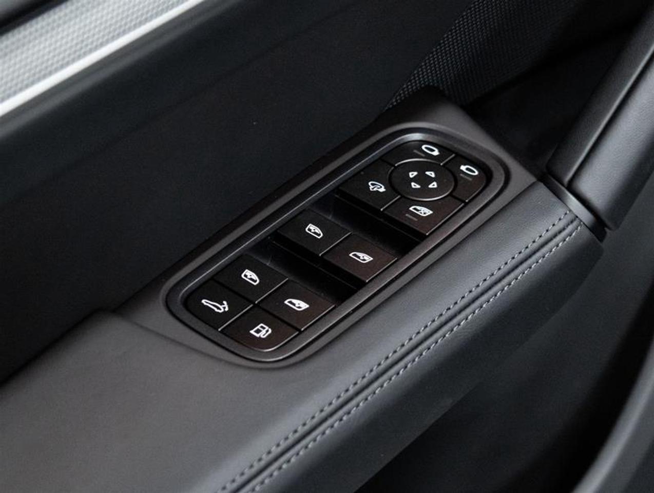 2026 Porsche Cayenne  Photo