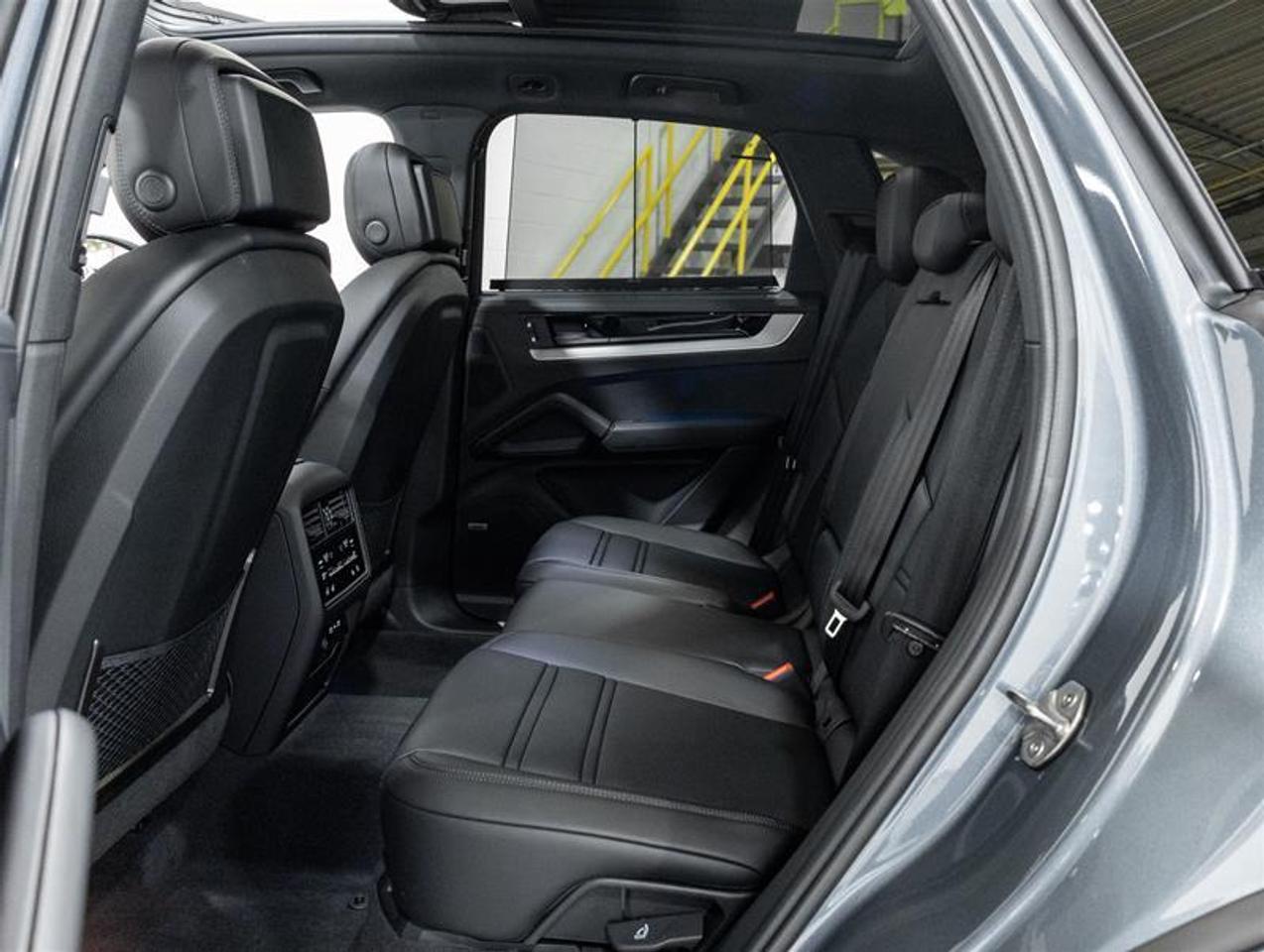 2026 Porsche Cayenne  Photo