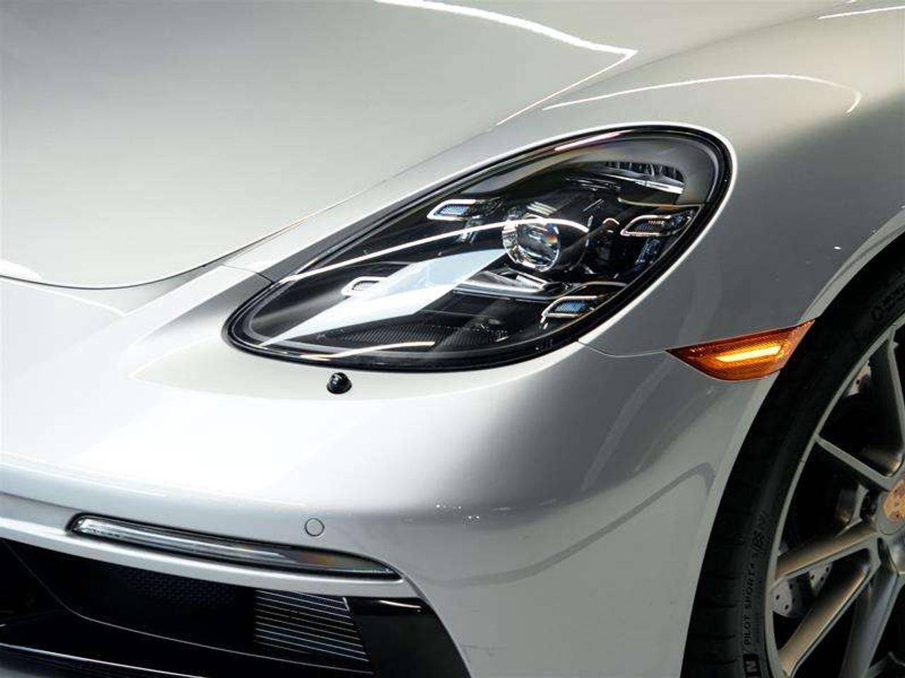 2024 Porsche 718 Cayman GTS 4.0 Coupe Photo