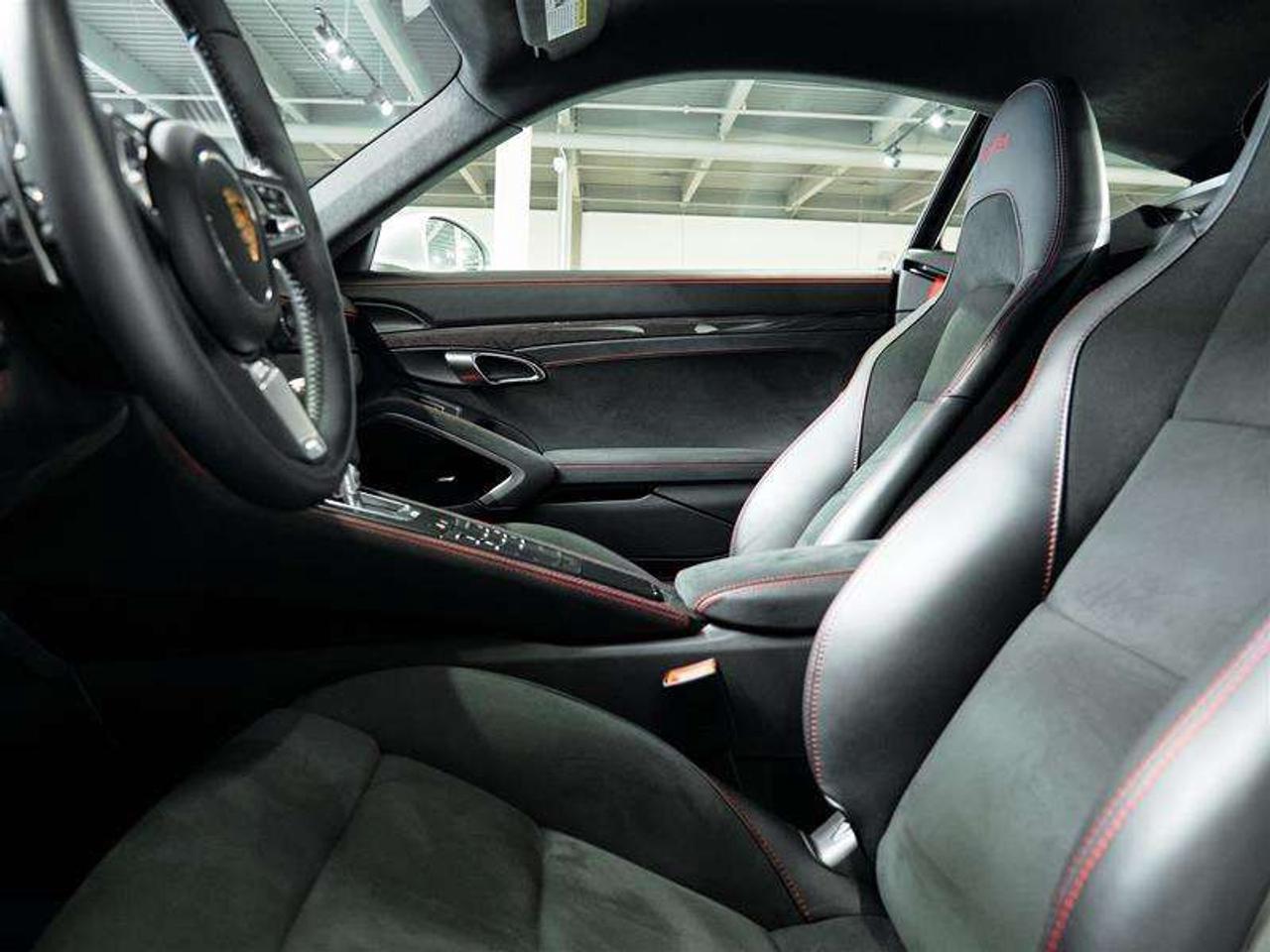 2024 Porsche 718 Cayman GTS 4.0 Coupe Photo