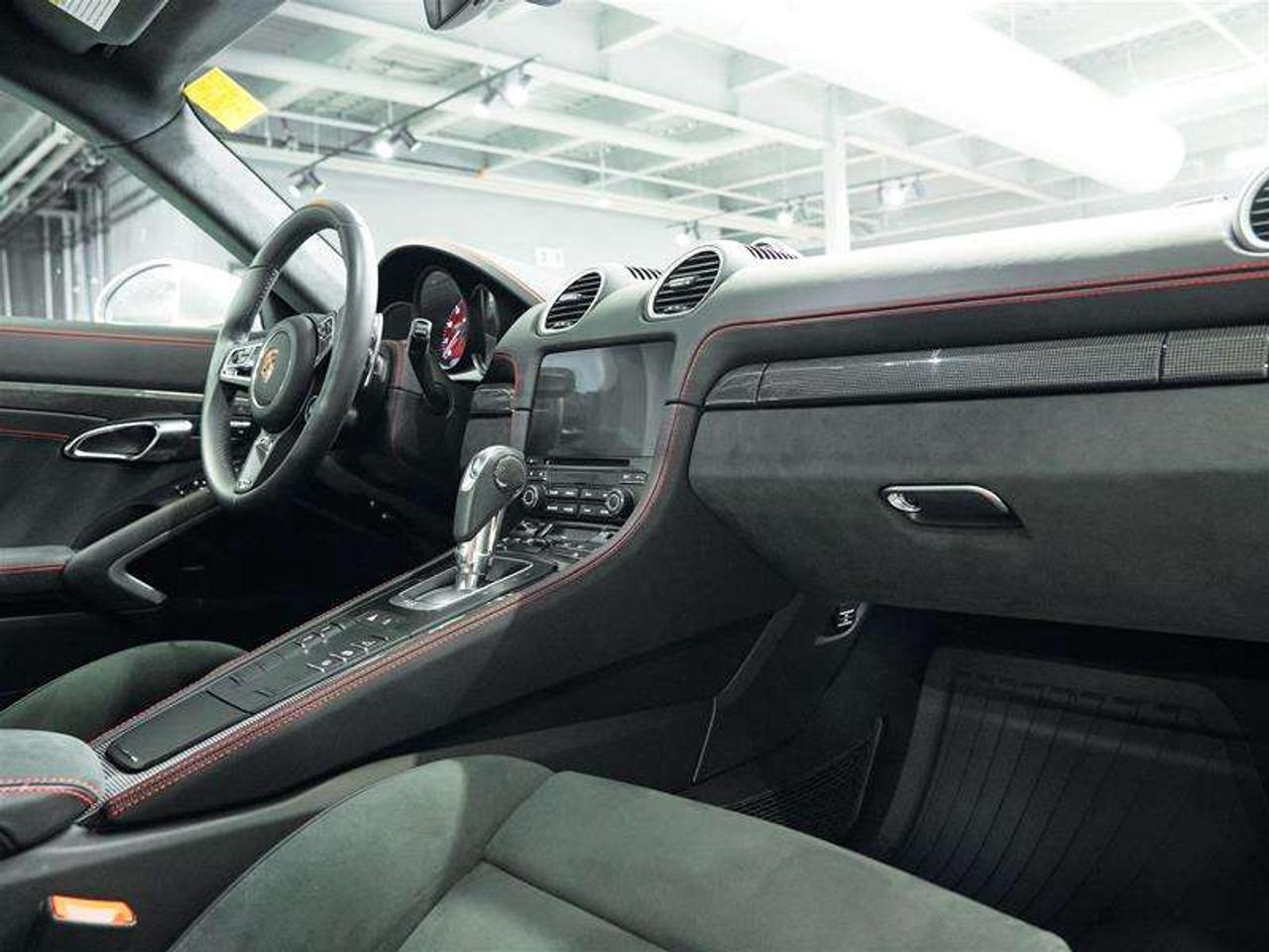 2024 Porsche 718 Cayman GTS 4.0 Coupe Photo