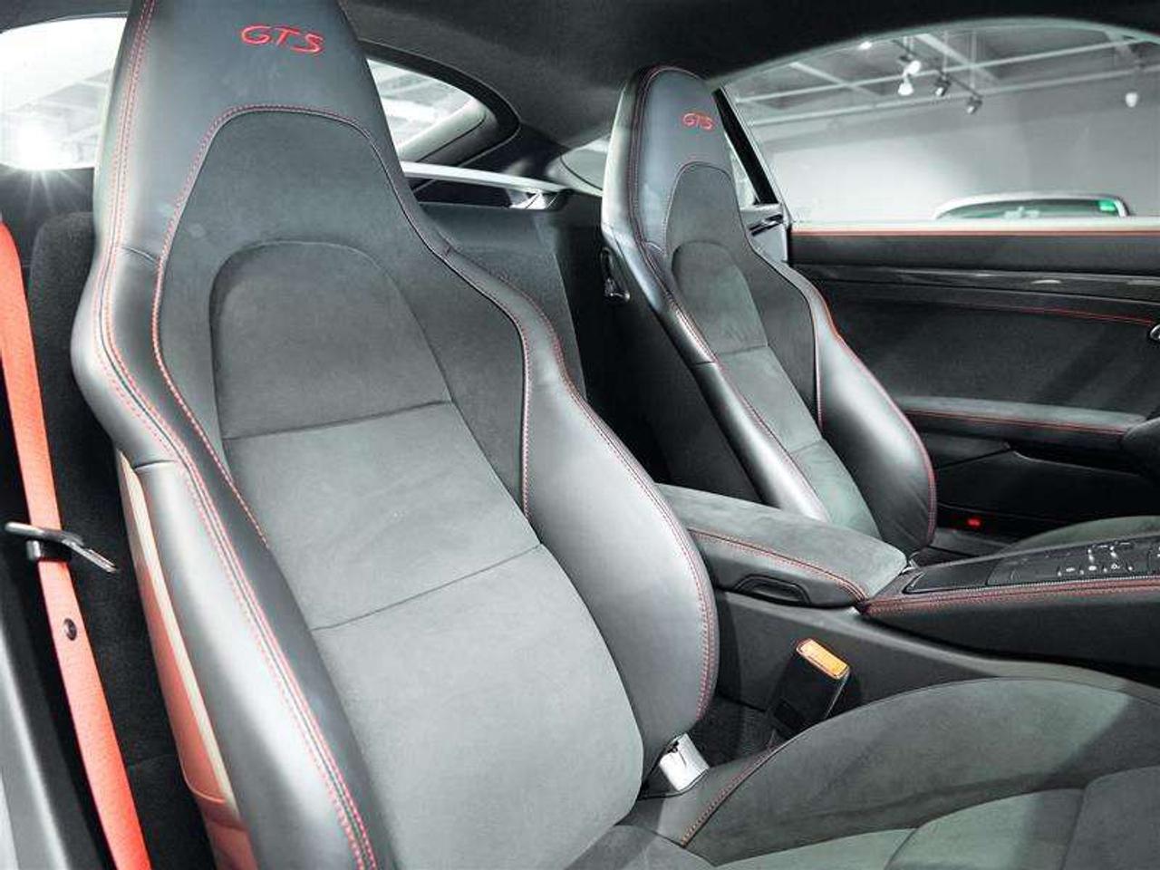 2024 Porsche 718 Cayman GTS 4.0 Coupe Photo