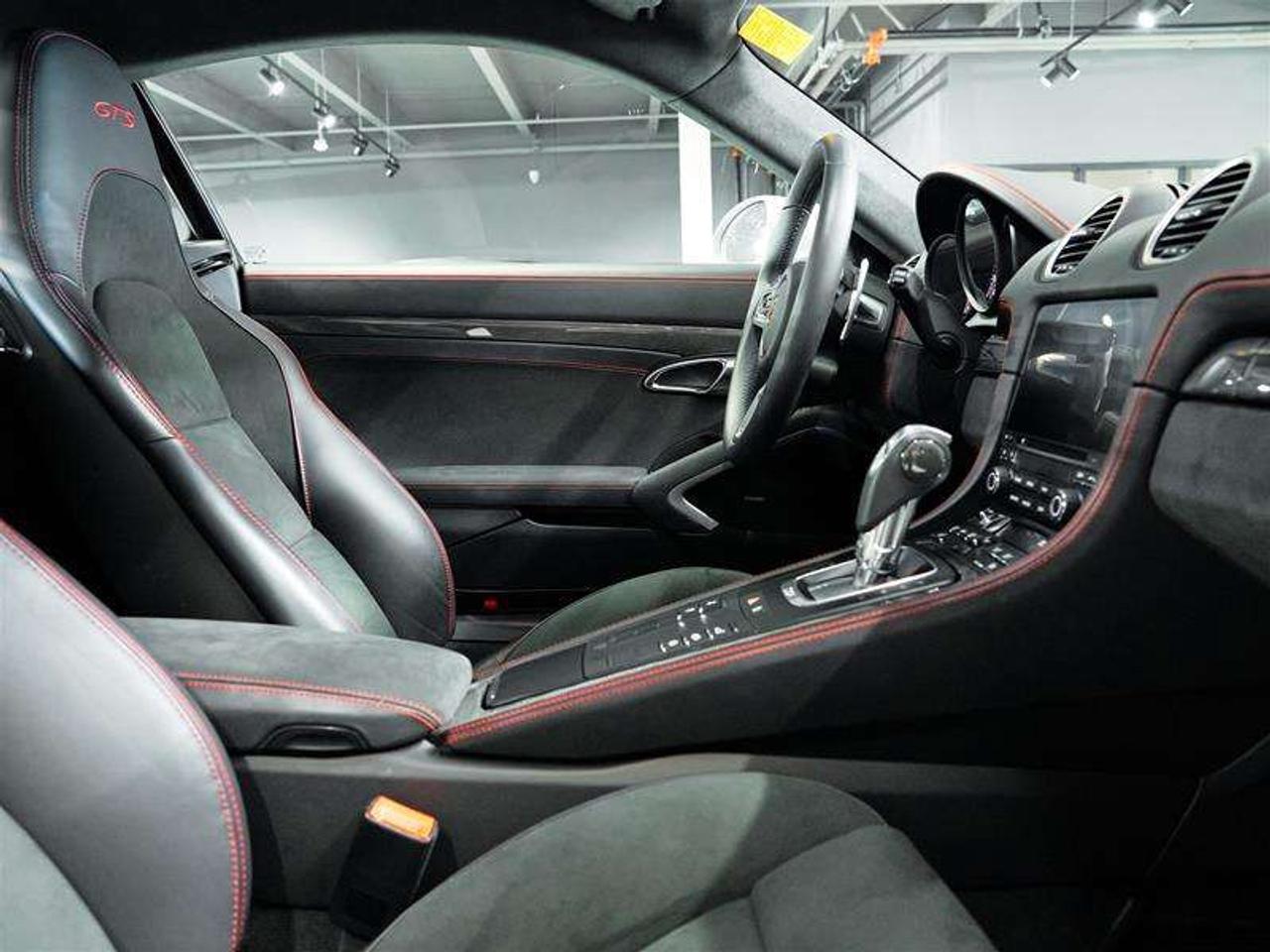 2024 Porsche 718 Cayman GTS 4.0 Coupe Photo