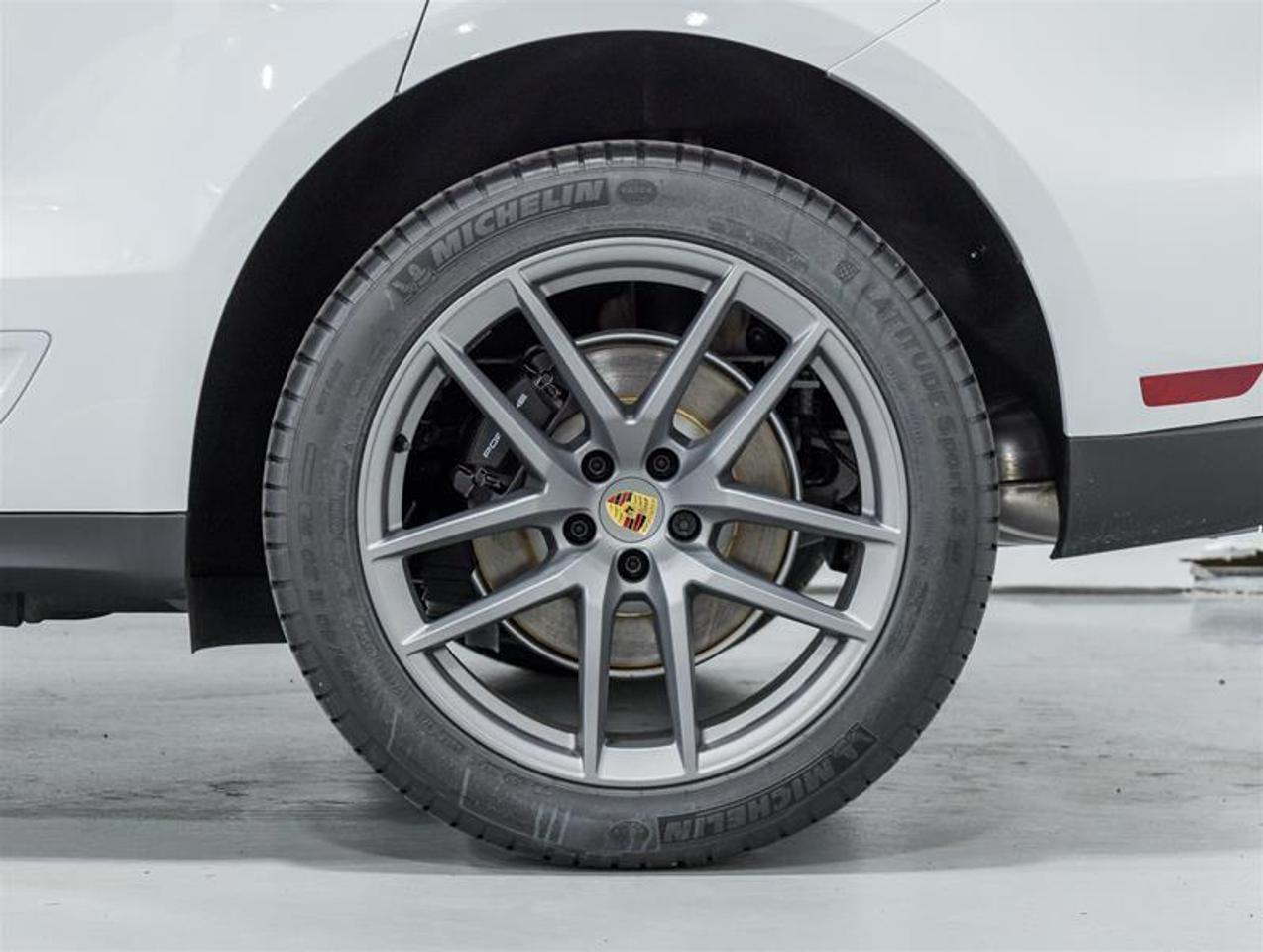 2026 Porsche Macan  Photo