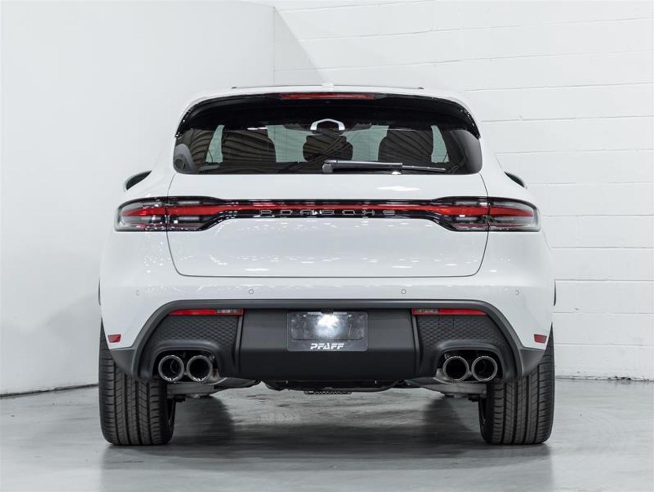 2026 Porsche Macan  Photo