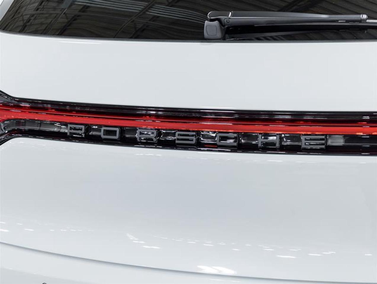 2026 Porsche Macan  Photo